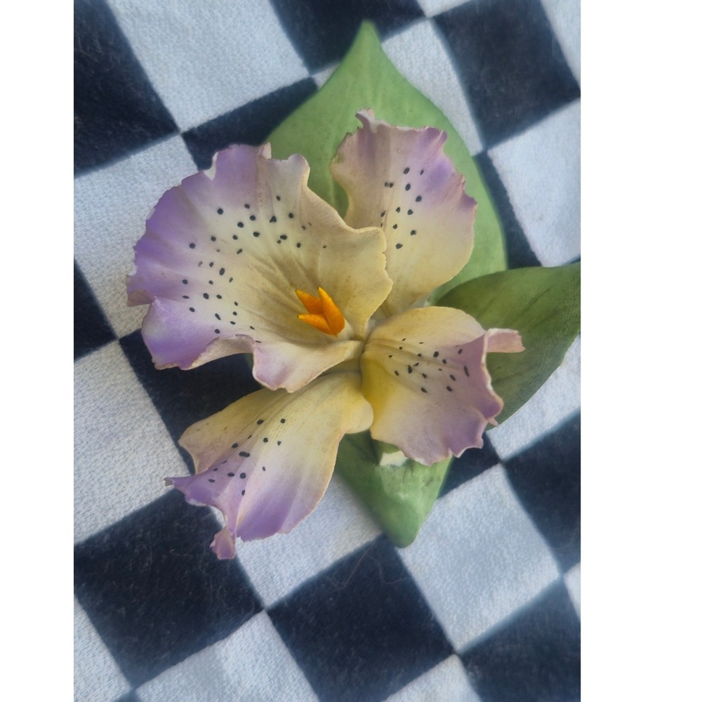 Vintage Capodimonte Italy Porcelain Flower Figurine Iris‎ Lily Lavender Yellow